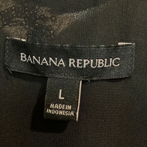 BANANA REPUBLIC Size Large, black floral sequin camisole. - Picture 6 of 6